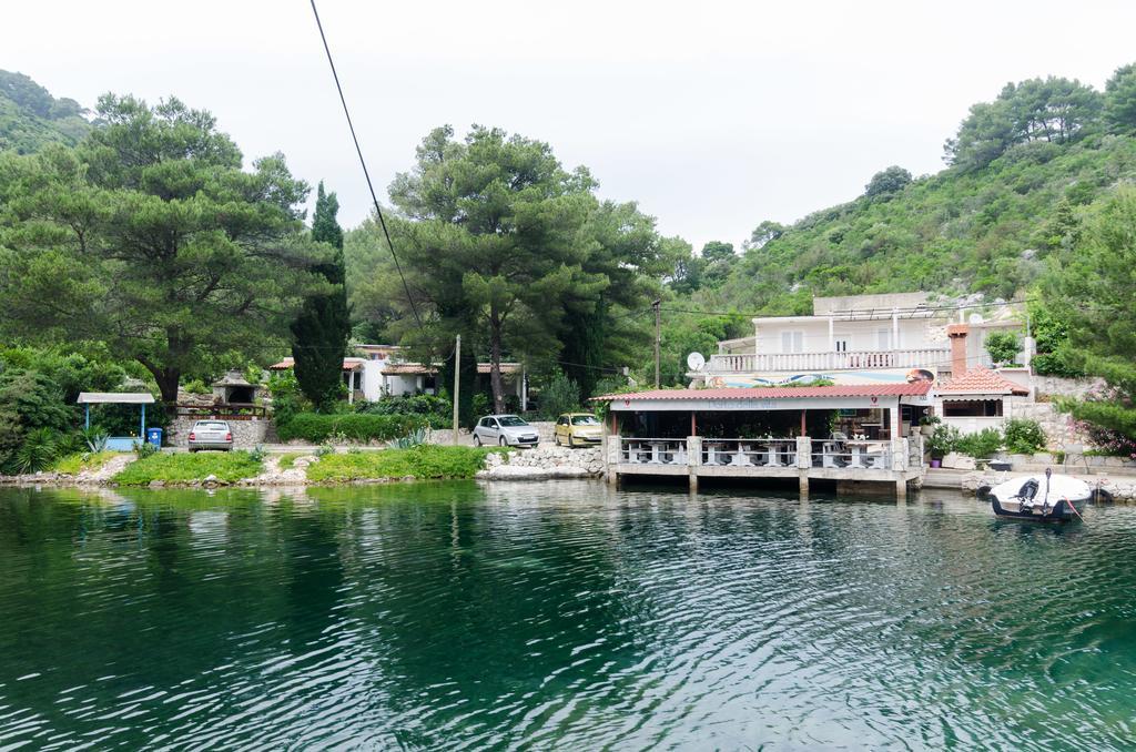 Apartments Porto Della Vita Okuklje Esterno foto