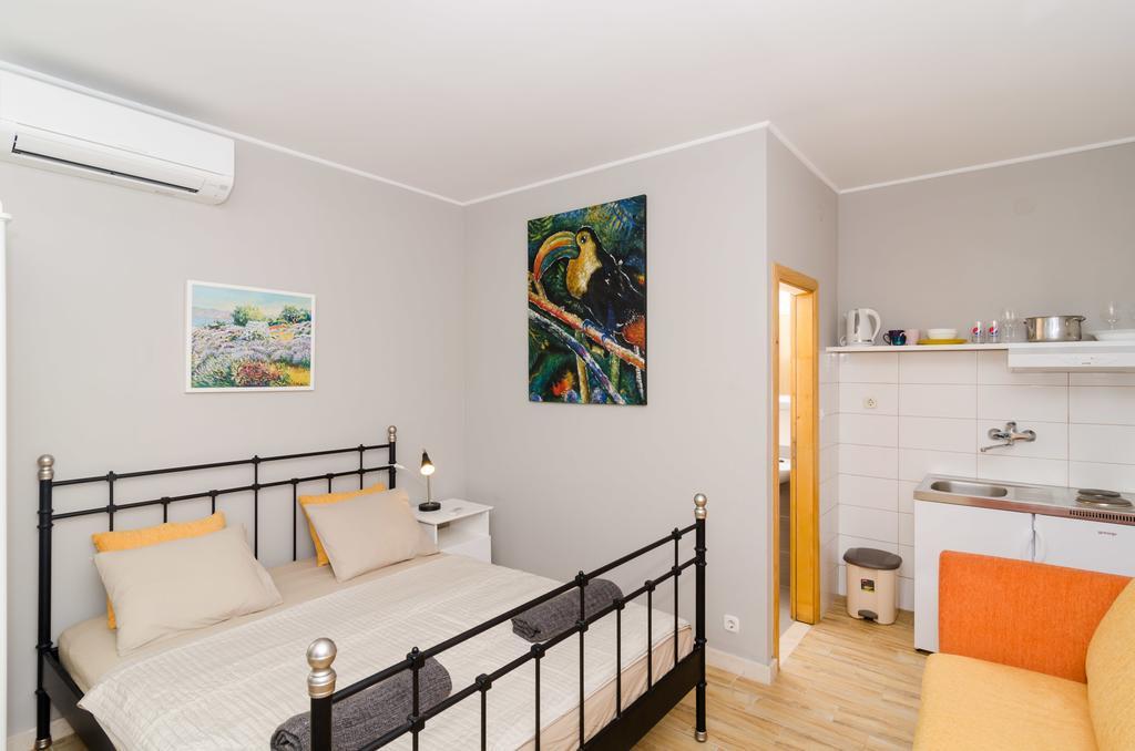 Apartments Porto Della Vita Okuklje Esterno foto